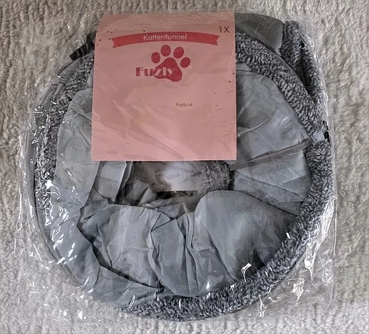 Fuzly Kattentunnel - Speeltunnel - Antraciet - Extra Stevig - Suede - 130cm X 30cm - Large 6 Fuzly Kattentunnel - Speeltunnel - Antraciet - Extra Stevig - Suede - 130cm X 30cm - Large - Afbeelding 4