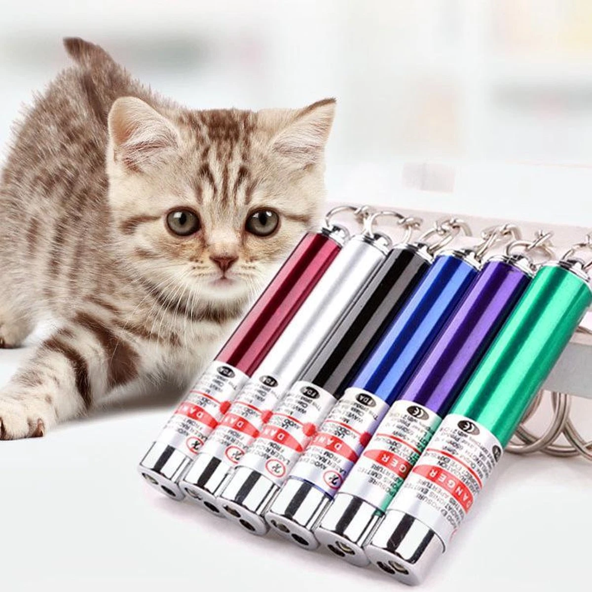 Merkloos 2 In 1 - Laserlampje Voor Katten - Kattenspeelgoed - + Mini Zaklamp 6 Merkloos 2 In 1 - Laserlampje Voor Katten - Kattenspeelgoed - + Mini Zaklamp - Afbeelding 4