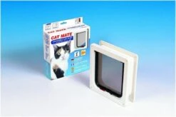 Cat Mate Kattenluik 234 Met Tweewegsluiting - Wit - 19,2 X 20cm -Winkel Voor Kattenbenodigdheden 1200x798 1