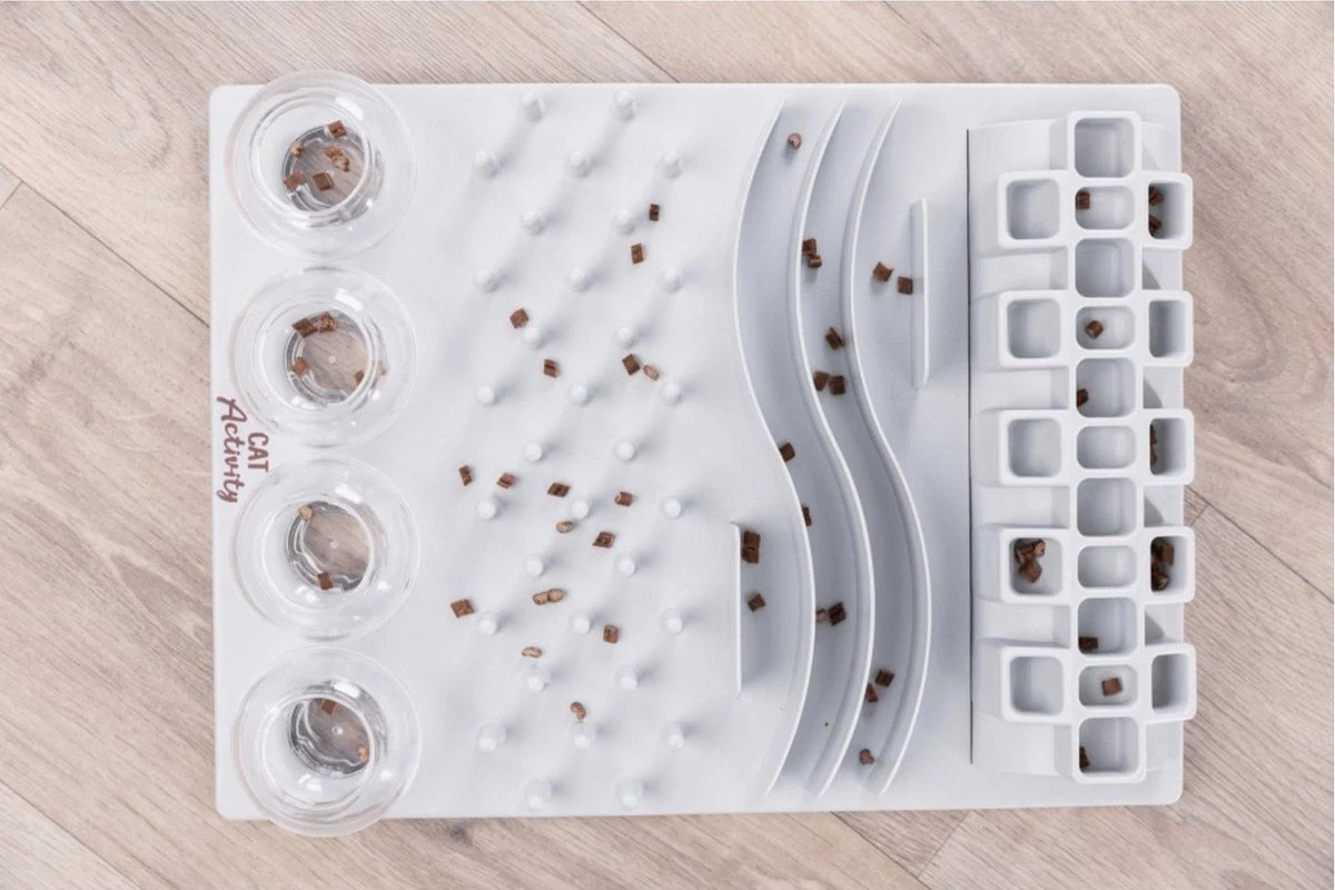 Trixie Cat Activity Fun Bord - 40X30 CM 6 Trixie Cat Activity Fun Bord - 40X30 CM - Afbeelding 4