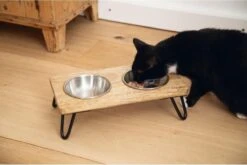 Designed By Lotte DBL HOUT DINERSET K LINGA 31 X 16 X 10 -Winkel Voor Kattenbenodigdheden 1200x804 2