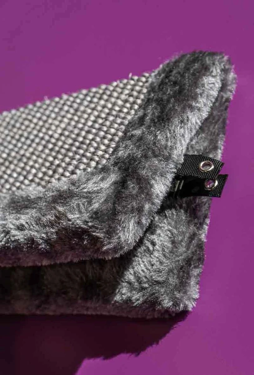 Petrebels Scratch Corner 57 Krabplank - Grijs - 57 Cm - Hoekmodel 4 Petrebels Scratch Corner 57 Krabplank - Grijs - 57 Cm - Hoekmodel - Afbeelding 2