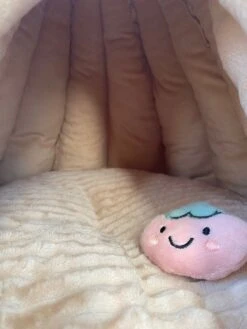 By Tiekeman Kattenmand Pompoen - Beige - Luxe Kattenmand - Kattenkussen - Anti Slip - 40x40x38 Cm -Winkel Voor Kattenbenodigdheden 900x1200 9